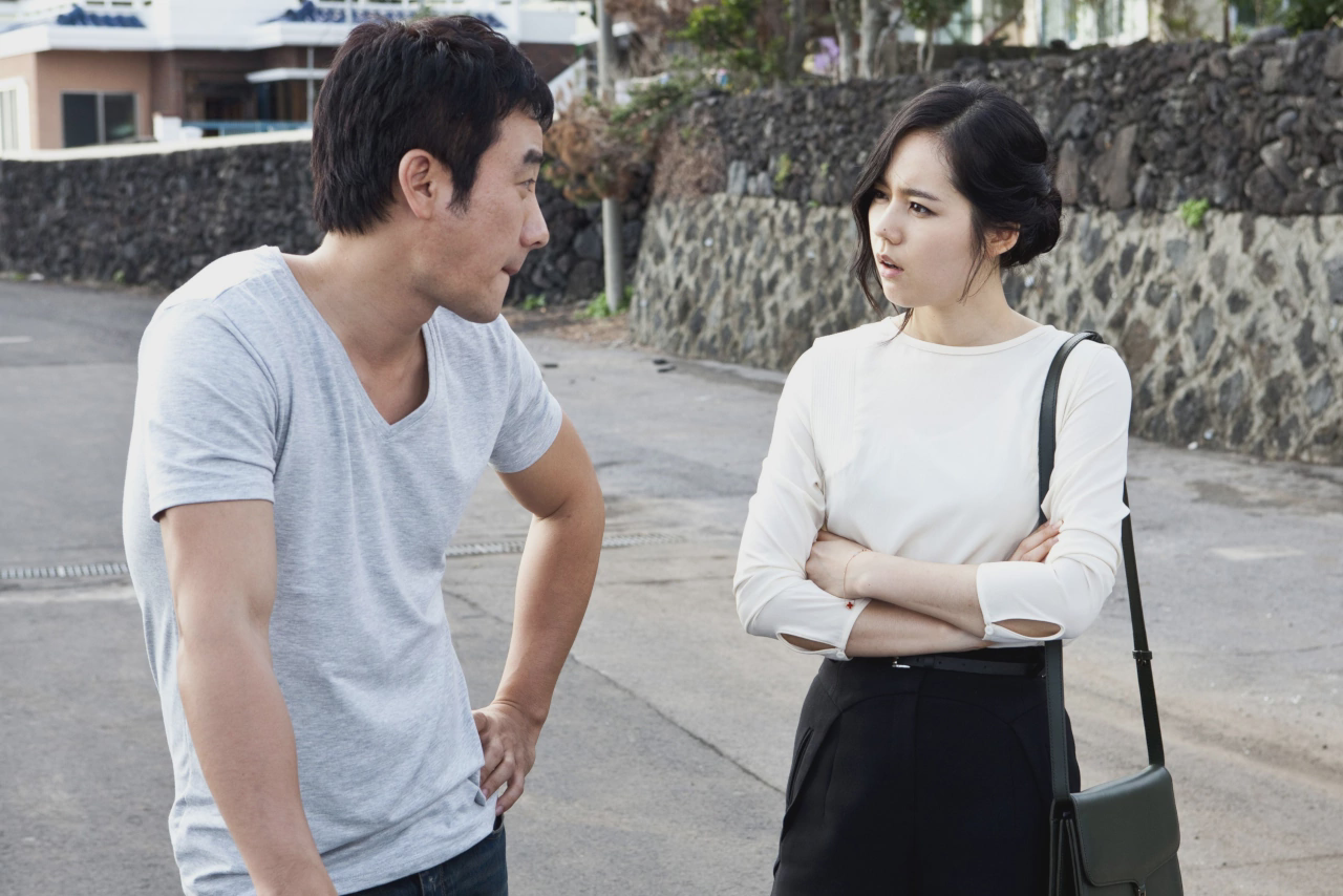 Architecture 101 «Uhm Tae Woong» (left); «Han Ga In» (right)
