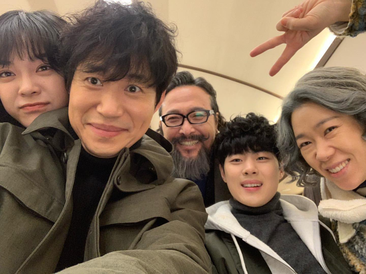 The Uncanny Counter (2020) (left to right) «Kim Se Jeong», «Yoo Joon Sang», «Ahn Suk Hwan», «Cho Byeong Kyu», «Yeom Hye Ran»